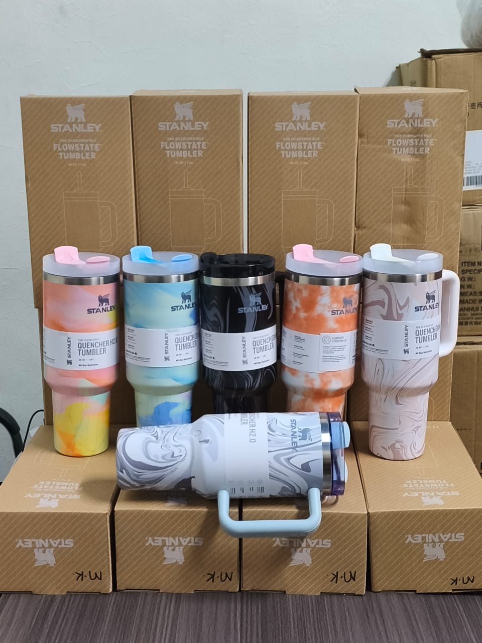 Original Stanley "Milkshake Effect" Mug – 1.18 L Vacuum-Insulated Thermal Mug